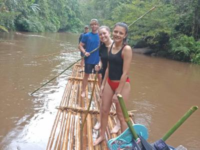 Zak, Yasmin, Ella, Ryan, Tereza and Friends | Chiang Mai Trekking | Le meilleur trekking à Chiang Mai avec Piroon Nantaya